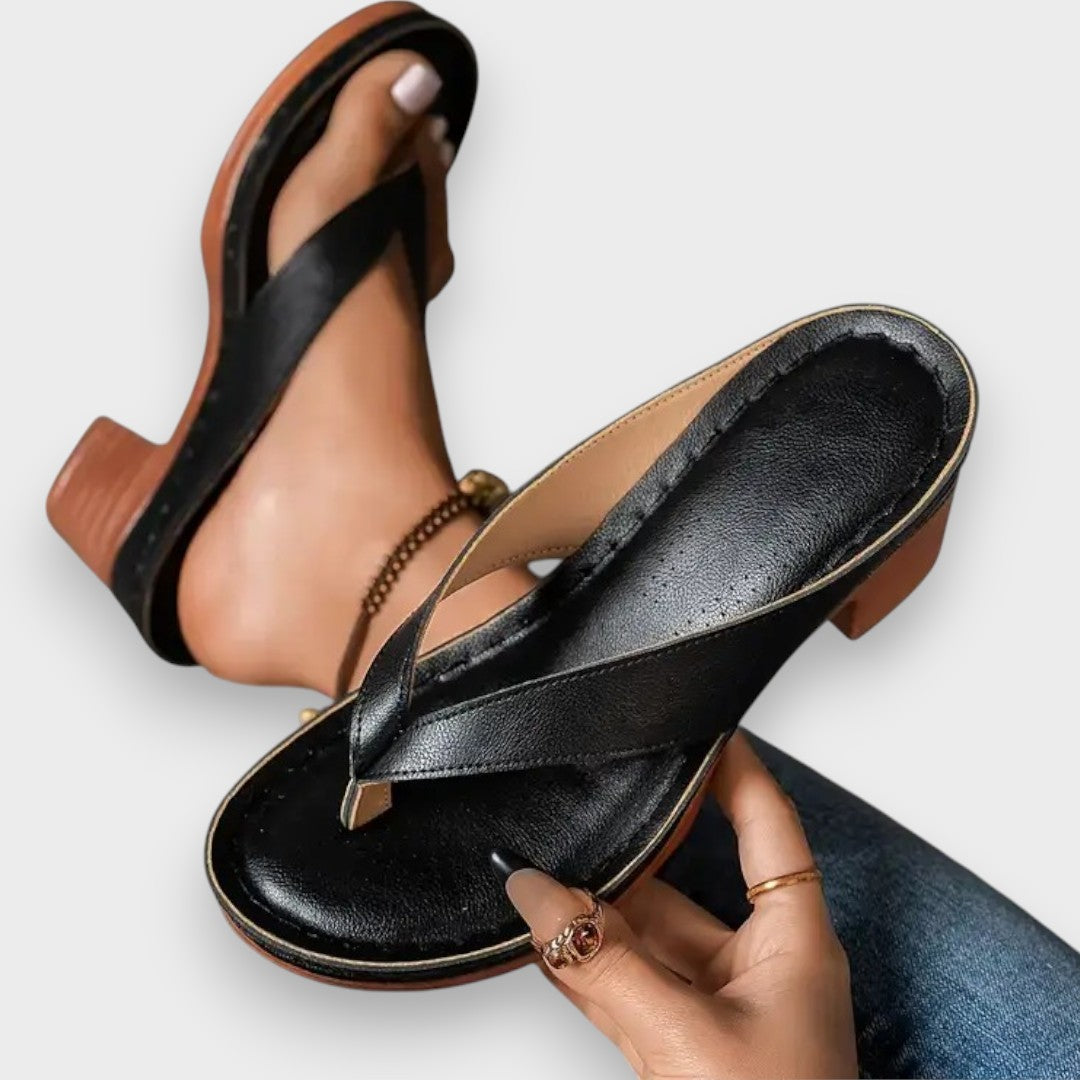 Rodica – Elegantne mule s peto