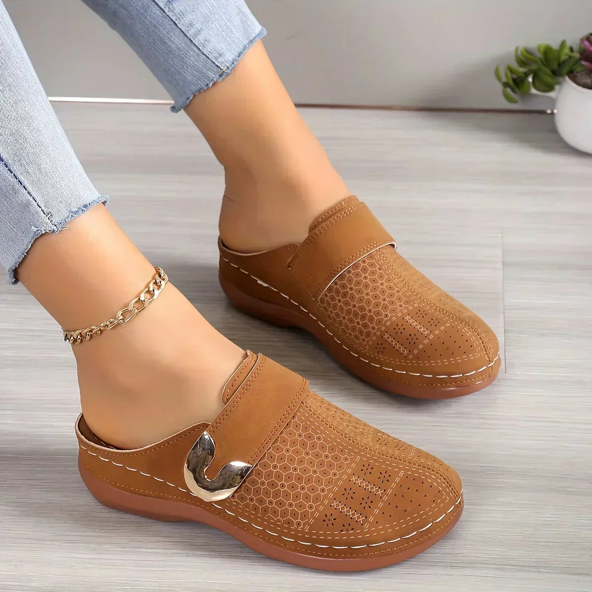 Podporne wedge sandale Chic Caprielle