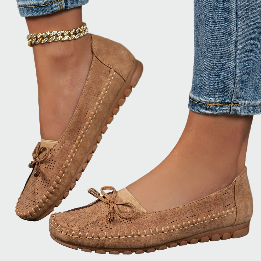 Udobni čevlji tip slip-on z anatomsko podplato