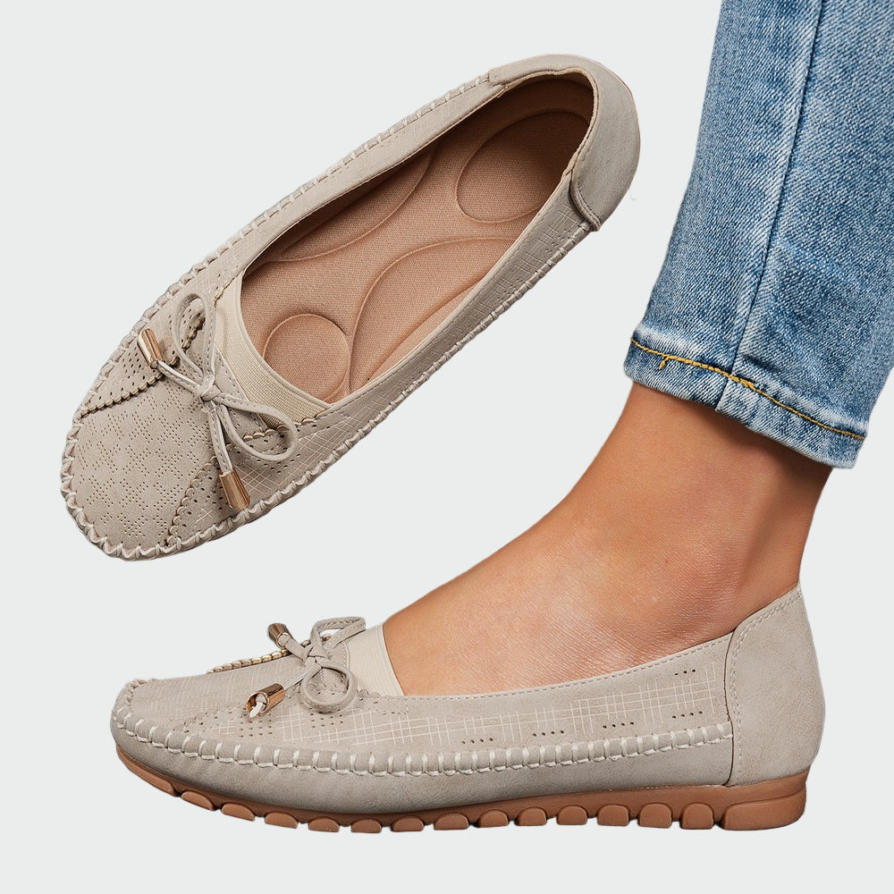 Udobni čevlji tip slip-on z anatomsko podplato